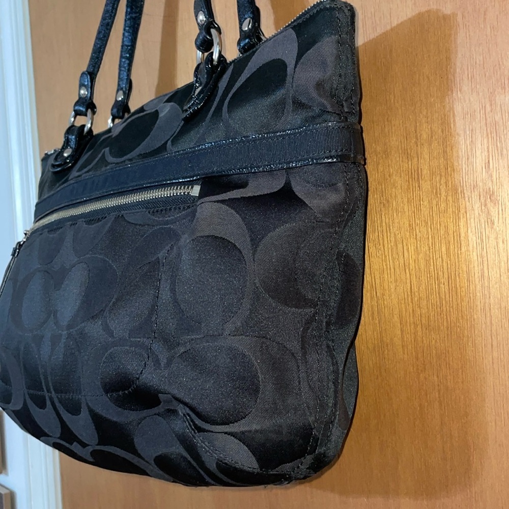 •COACH•BLACK SIGNATURE "C" LOGO TOTE BAG GUC - Picture 4 of 12